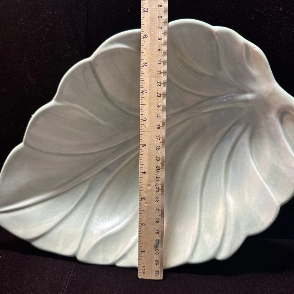 Royal Haeger Leaf Candy Dish Platter Plate Mid Century Modern style 13-1/4in